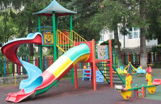 Yard and play facilities for children2